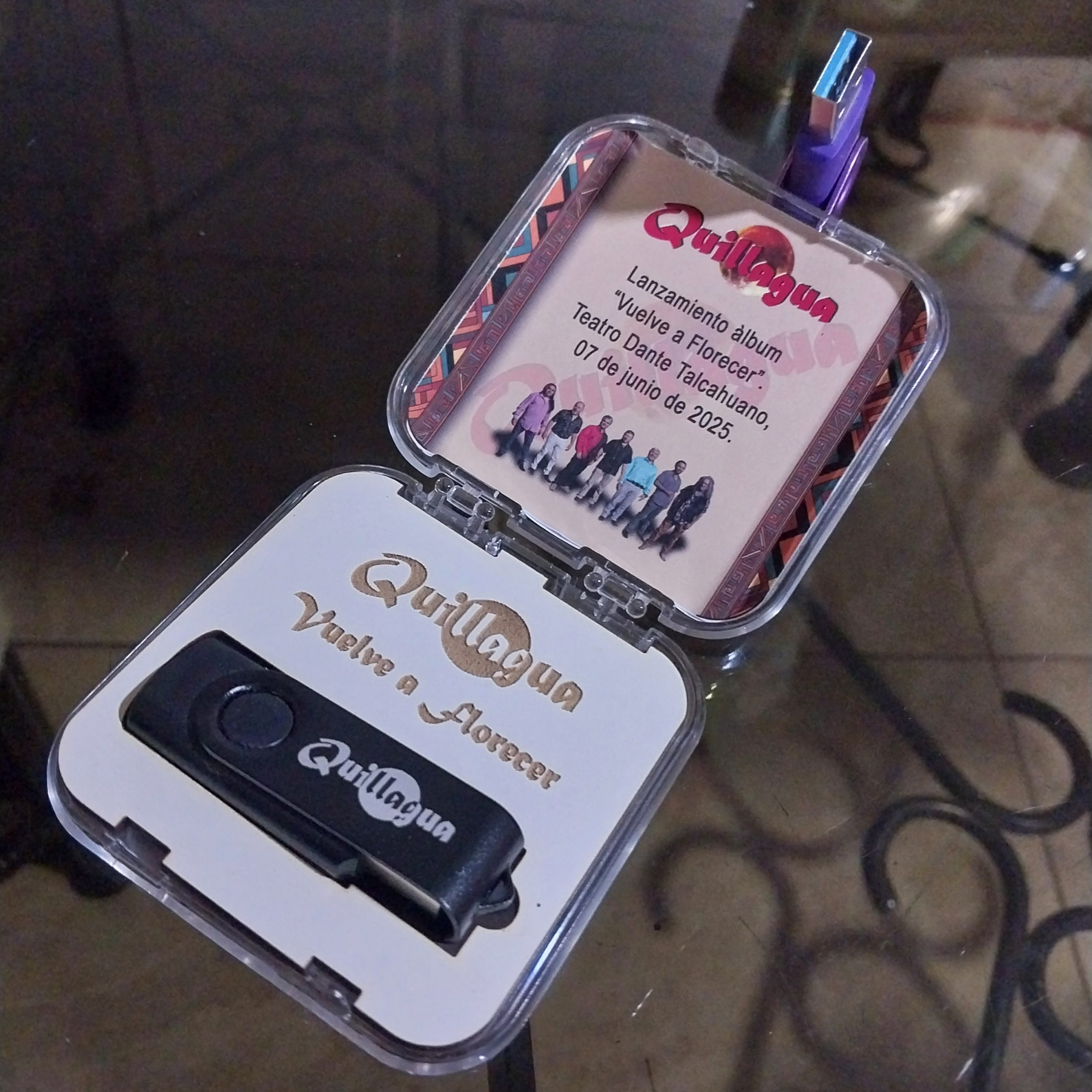 Pendrive con Caja - Imagen 3